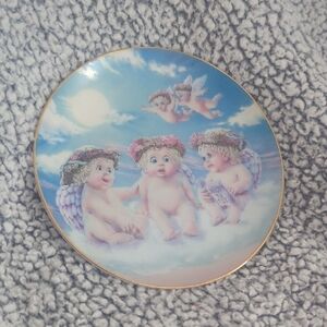 Heavenly Cherubs Decorative Plate